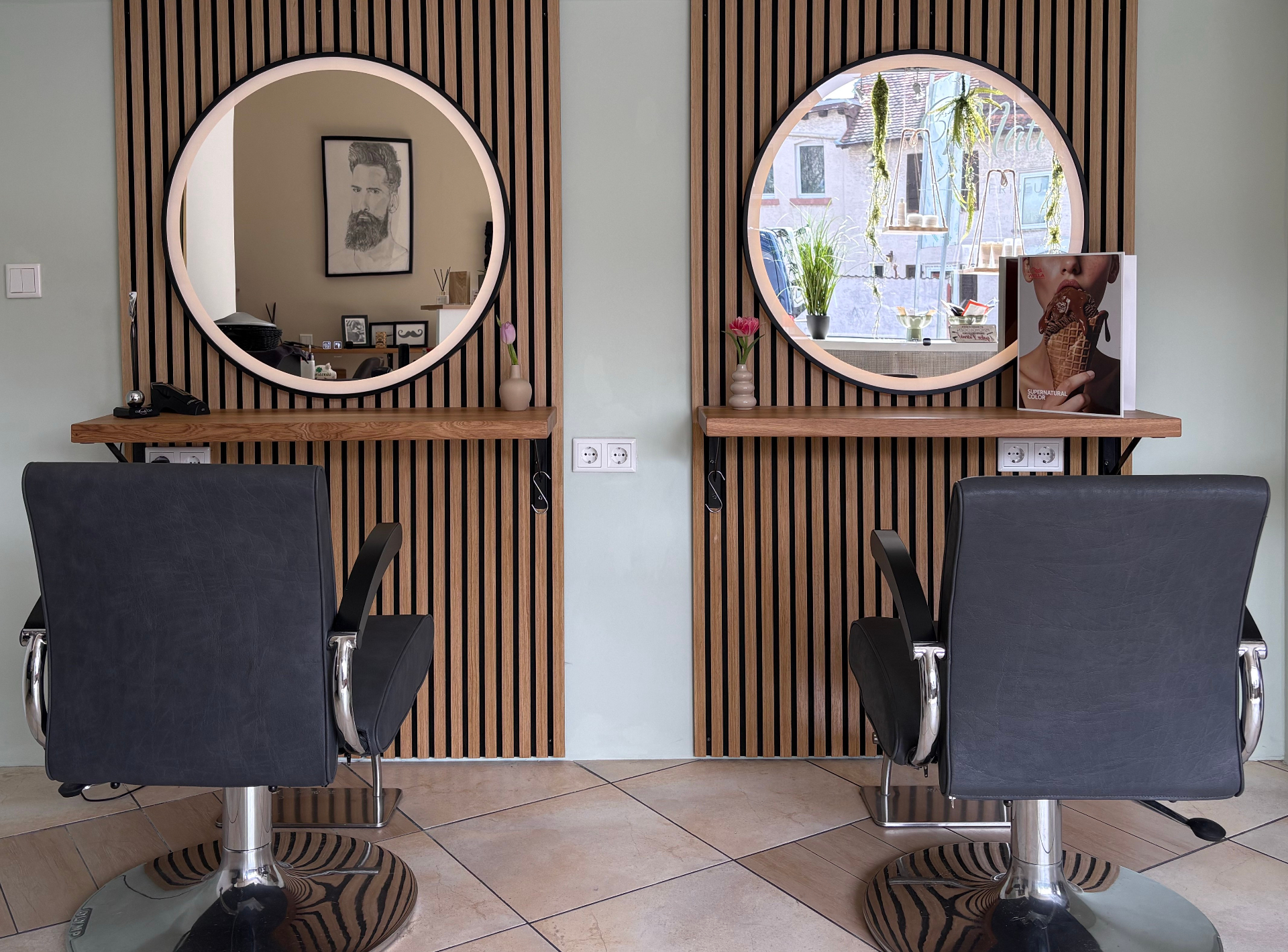 Eleganter Stylingbereich des Mati Style Friseursalons in Frankfurt Bergen-Enkheim